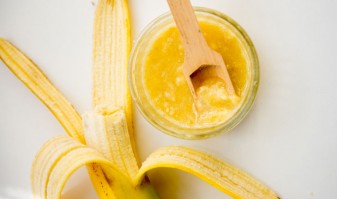 Cách trị mụn đầu đen bằng chuối chín